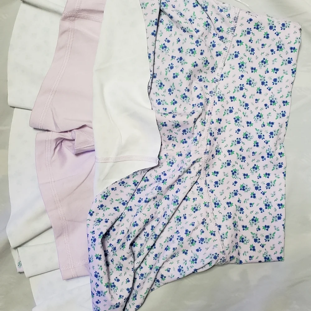 Old Navy Lavender Floral Skater Skort with Blue & Green Accents Girls 10-12
